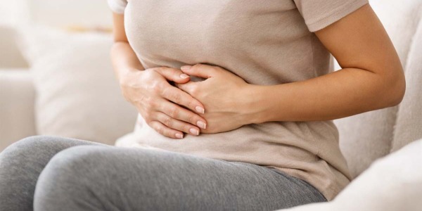 Pancia gonfia: cause, rimedi e cosa fare subito