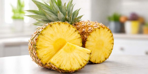 Bromelina: cos’è, benefici e quando può essere utile per gambe pesanti e gonfiore