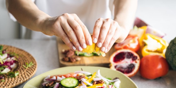 Dieta Chetogenica per le Donne: Benefici, Rischi e Consigli Pratici