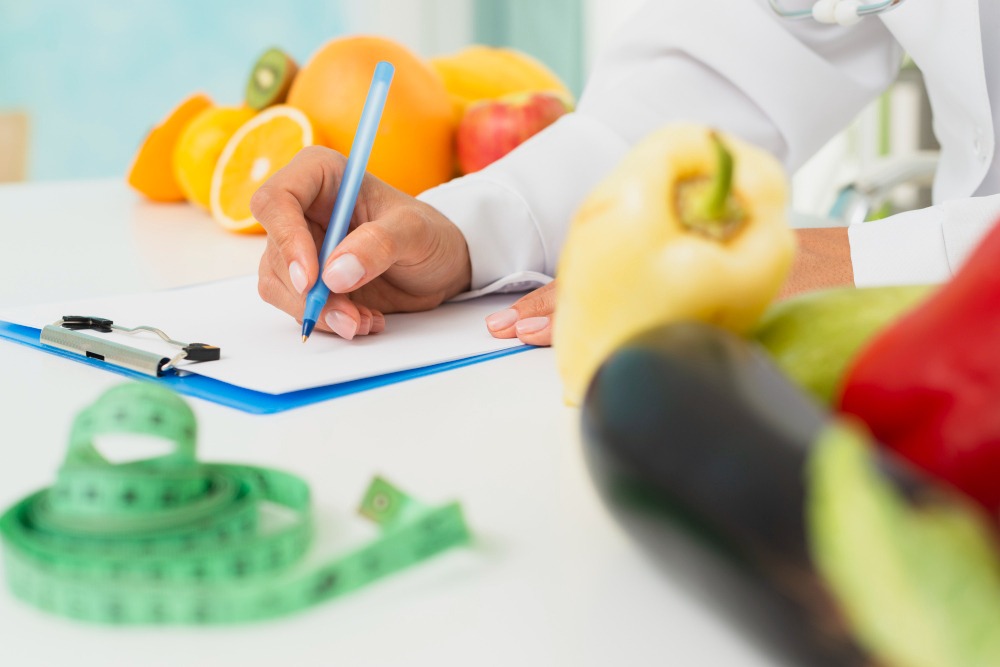 Chetosi Sintomi. Dieta Chetogenica e Chetosi Effetti collaterali, benefici e controindicazioni.